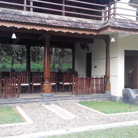 7Th Heaven Resorts Kochi Buitenkant foto