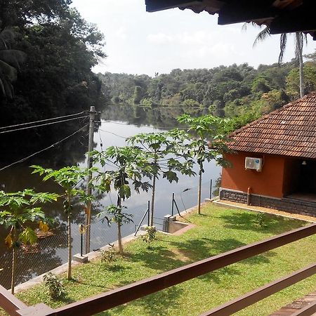 7Th Heaven Resorts Kochi Buitenkant foto