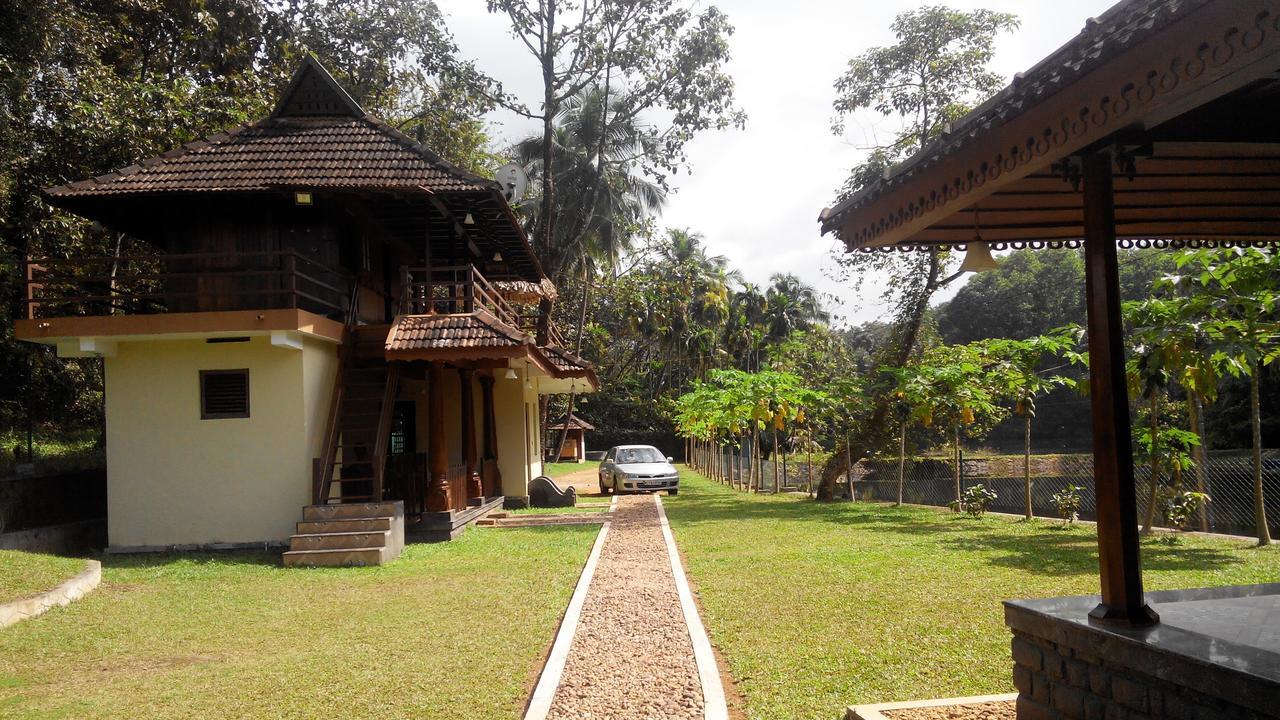 7Th Heaven Resorts Kochi Buitenkant foto
